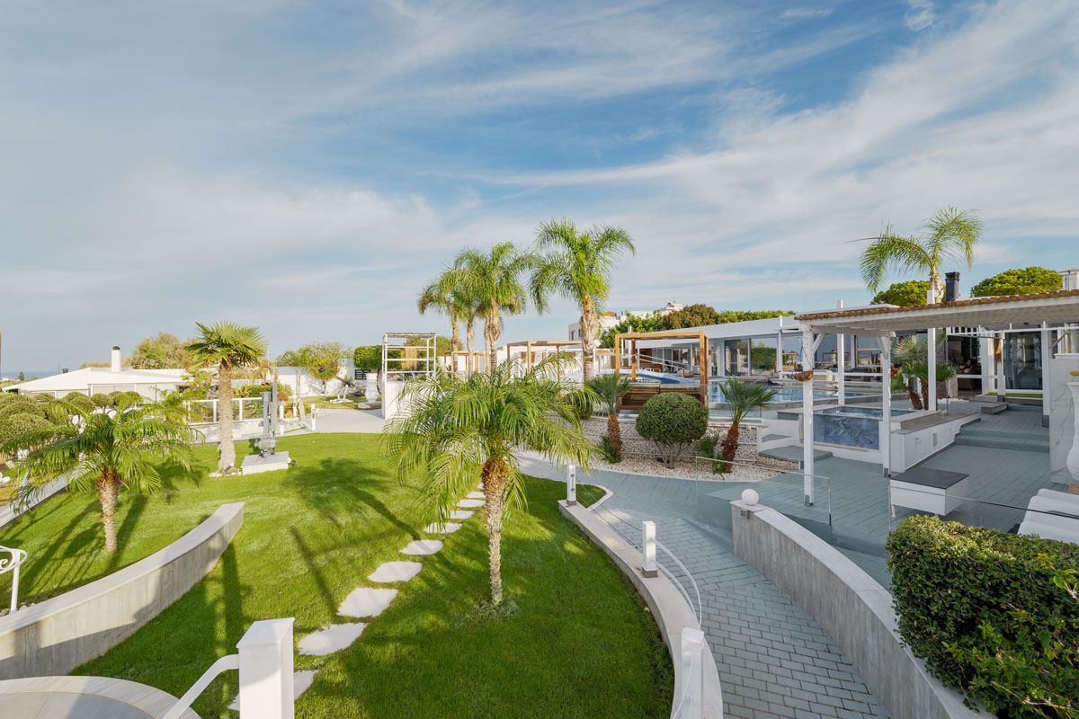 White Luxury Villa